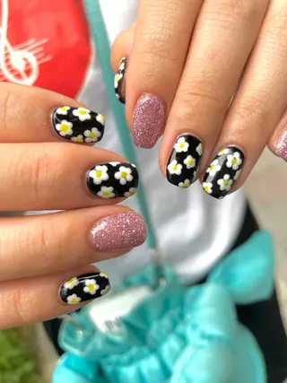 ネイル 【 ﾈｲﾘｽﾄ&ｱｲ ﾘｽﾄ】キヨカのネイルデザイン