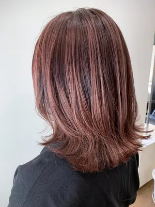 ミディアム カラー 薄田 珠美のヘアスタイル
