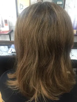 カラー 中山 ルミ子のヘアスタイル