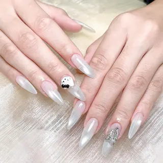 ネイル queensnail 🧸mikaのネイルデザイン