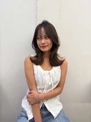 ミディアム KNOWHOW/思川 阿耶のヘアスタイル