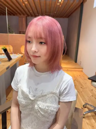 ミディアム プルシールエクステ/ ハイトーン/ブリーチのヘアスタイル