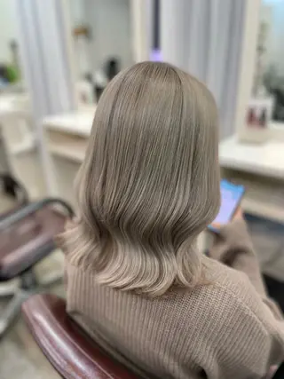 セミロング カラー 韓国ヘア🤍髪質改善 🇰🇷AKANEのヘアスタイル