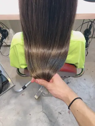 セミロング ⭐️DAIKI⭐️ ハイトーン/髪質改善のヘアスタイル