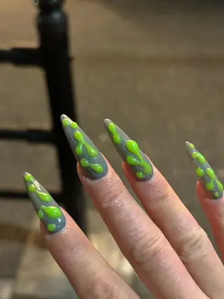 ネイル 🪐富島彩夏 /海外nail🪐のネイルデザイン