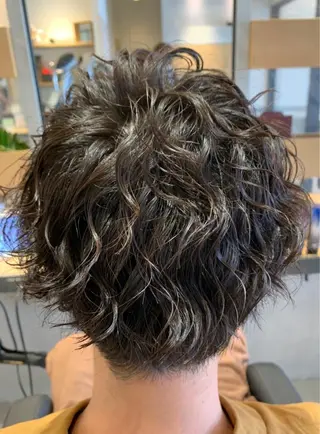 ミディアム カラー パーマ ヘアアレンジ メンズ アイブロウ 💈メンズ特化 美容師サキ💈のヘアスタイル