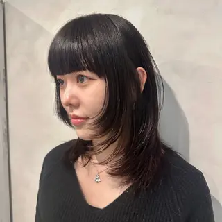 セミロング Yuki☺︎パーマ レイヤーカットのヘアスタイル