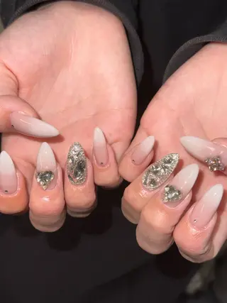 ネイル hazuki ☽ 5月予約受付中✨のネイルデザイン