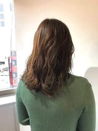 セミロング カラー ベイリコルド　アトリ 店長　宮城一真のヘアスタイル