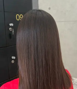 セミロング 【Earth平塚】 野首　縮毛矯正のヘアスタイル