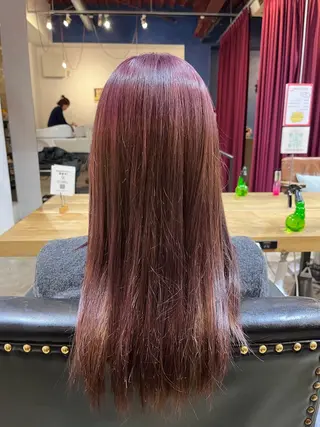 ロング カラー トイ ハルトのヘアスタイル