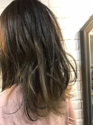 ロング カラー 北川 真衣のヘアスタイル