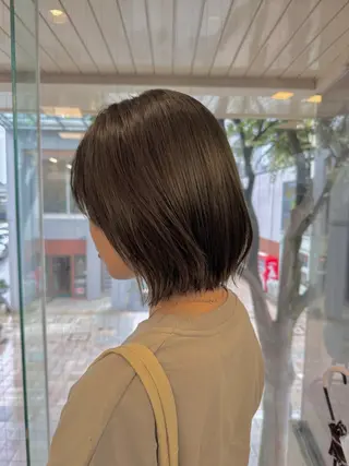 ショート カラー KOHNO ナチュラルデザインのヘアスタイル