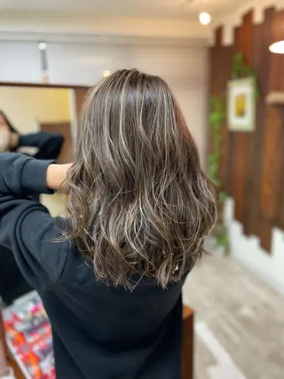 ミディアム カラー 【髪質改善】タケウチ 【手で乾かすだけ】のヘアスタイル