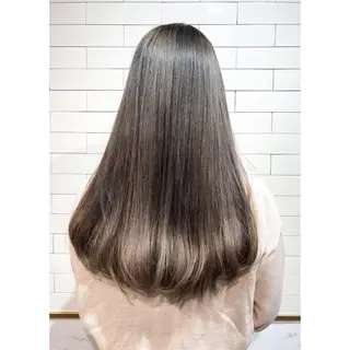 ロング EIGHT plum TOKIOリミテッドのヘアスタイル