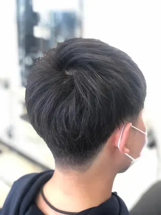 ショート カラー メンズ 嶌田 沙紀のヘアスタイル