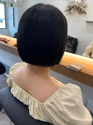 ショート カラー 村岡 芽衣のヘアスタイル