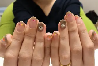 ネイル mano nella manoのネイルデザイン