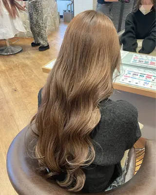 ロング カラー 山本 睦のヘアスタイル