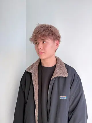 カラー メンズ 🧤高明度ハイトーン 🧤莉音のヘアスタイル