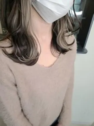 ミディアム カラー ❣️ハイトーン❣️ BLUE&Co.のヘアスタイル