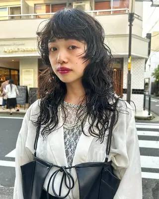 セミロング パーマ レイヤーパーマ 竹之内竜矢のヘアスタイル