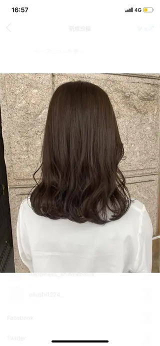 ミディアム カラー 藤原 侑香のヘアスタイル