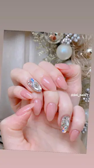 ネイル JINI NAIL所属・ジニ ネイルのネイルデザイン