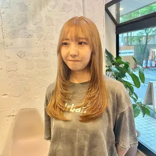 セミロング カラー ボブ/レイヤー/ ハッシュカット/河内のヘアスタイル