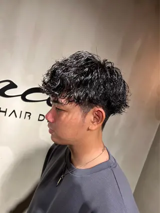 パーマ メンズ 艶感/レイヤーカット 🌐Taketoのヘアスタイル