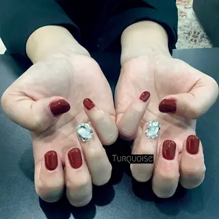 ネイル 個性派ネイルサロン 💅🏼ターコイズのネイルデザイン