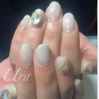 ネイル UrakoNail 《nail》のネイルデザイン