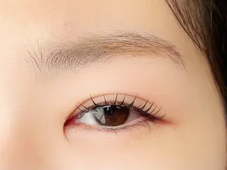 マツエク・マツパ LILY 猪瀬 ෆ‪ LED/パリ/束感のマツエク・マツパデザイン