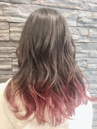 ロング カラー 山浦 貴恵のヘアスタイル