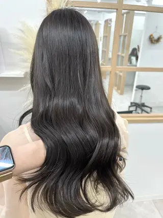 ロング カラー 柔らかオリーブ🌿 HIMARI🌻のヘアスタイル