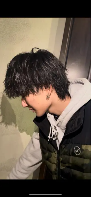 ショート パーマ メンズ 二本木 秀成のヘアスタイル