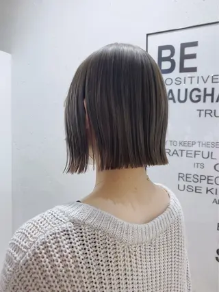 ショート カラー 赤み無し柔らかカラー 【梅田】madokaのヘアスタイル