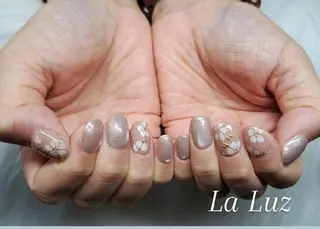 ネイル 小川 真里奈のネイルデザイン