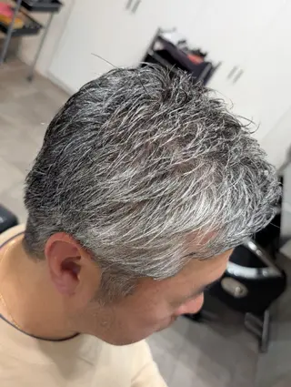 ショート メンズ QOL円山 YUTOのヘアスタイル