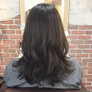 ロング カラー レイヤーカット/ 根本瑠実のヘアスタイル