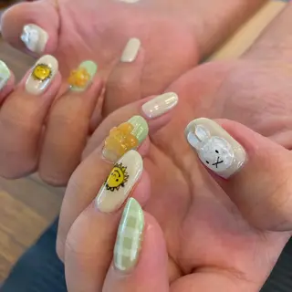ネイル 爪の絵描き屋 ミテネイルのネイルデザイン