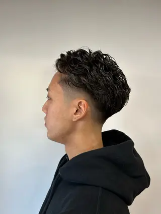 ショート パーマ メンズ 相澤 拳のヘアスタイル
