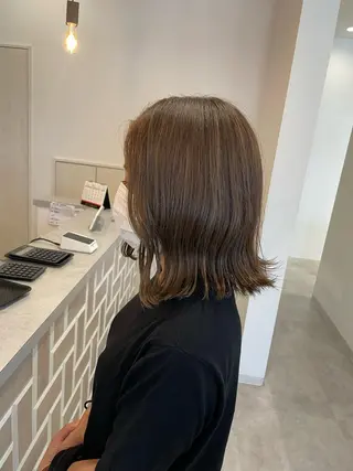 セミロング やまこし 美裕樹のヘアスタイル