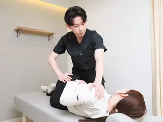 姿勢・骨盤矯正・整体 にこ整骨院・整体院のエステ・リラクイメージ