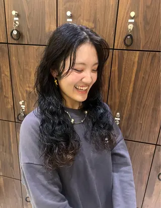 ロング パーマ ‎💚韓国風レイヤー 🇰🇷💚 ちえのヘアスタイル