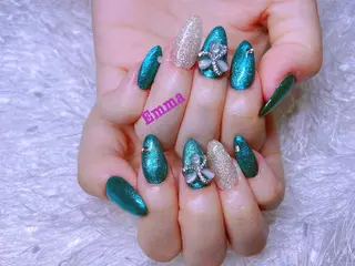 ネイル ISA_ BELLAのネイルデザイン