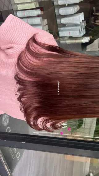 セミロング alu yuinaのヘアスタイル