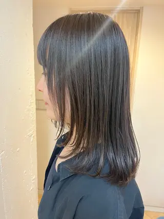 ミディアム カラー 透明感カラー/ 髪質改善/レイヤーのヘアスタイル