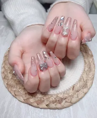 ネイル uu ネイルサロン関内🌼のネイルデザイン