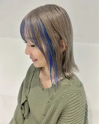 ミディアム カラー 宮永 智香のヘアスタイル